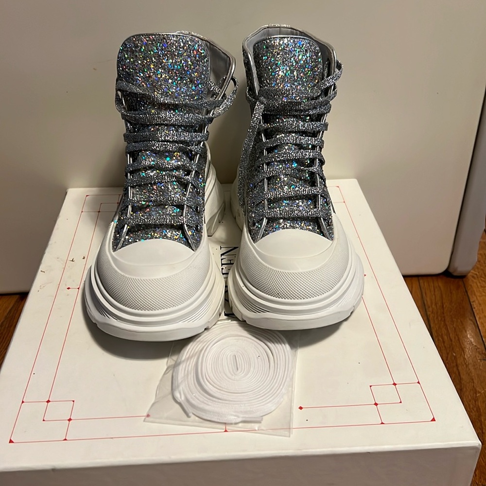 ONLY WORN ONCE Alexander McQueen Glitter Platform Sneaker